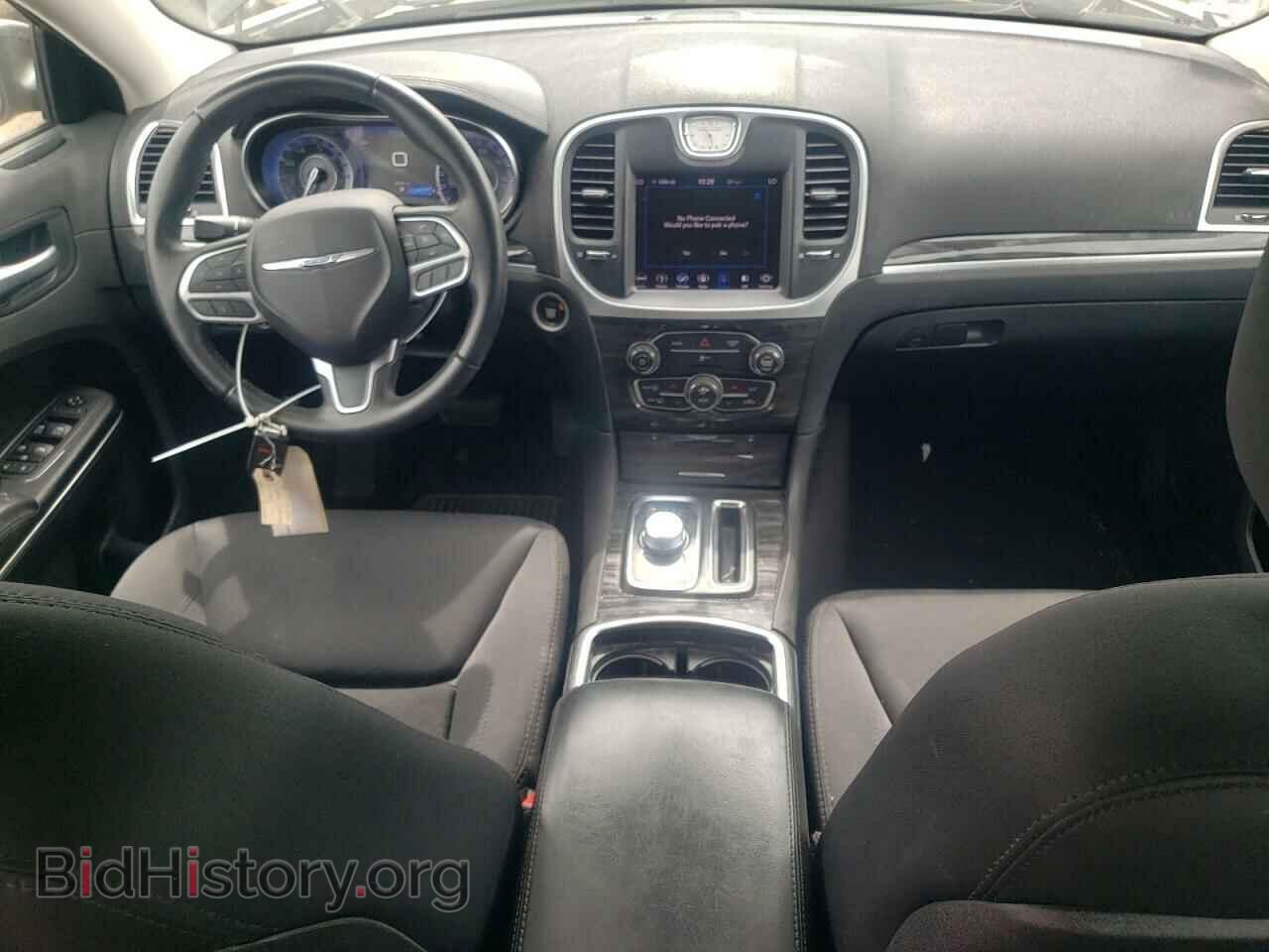 2018 CHRYSLER 300 - VIN: 2C3CCAAG0JH253827 - Фото 8