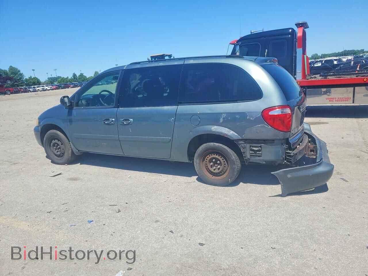2007 CHRYSLER MINIVAN - VIN: 2A4GP44RX7R252357 - Photo 2