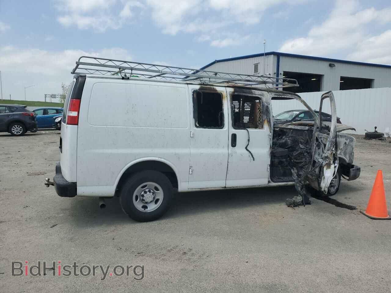 2017 CHEVROLET EXPRESS - VIN: 1GCWGAFF6H1104635 - Фото 3