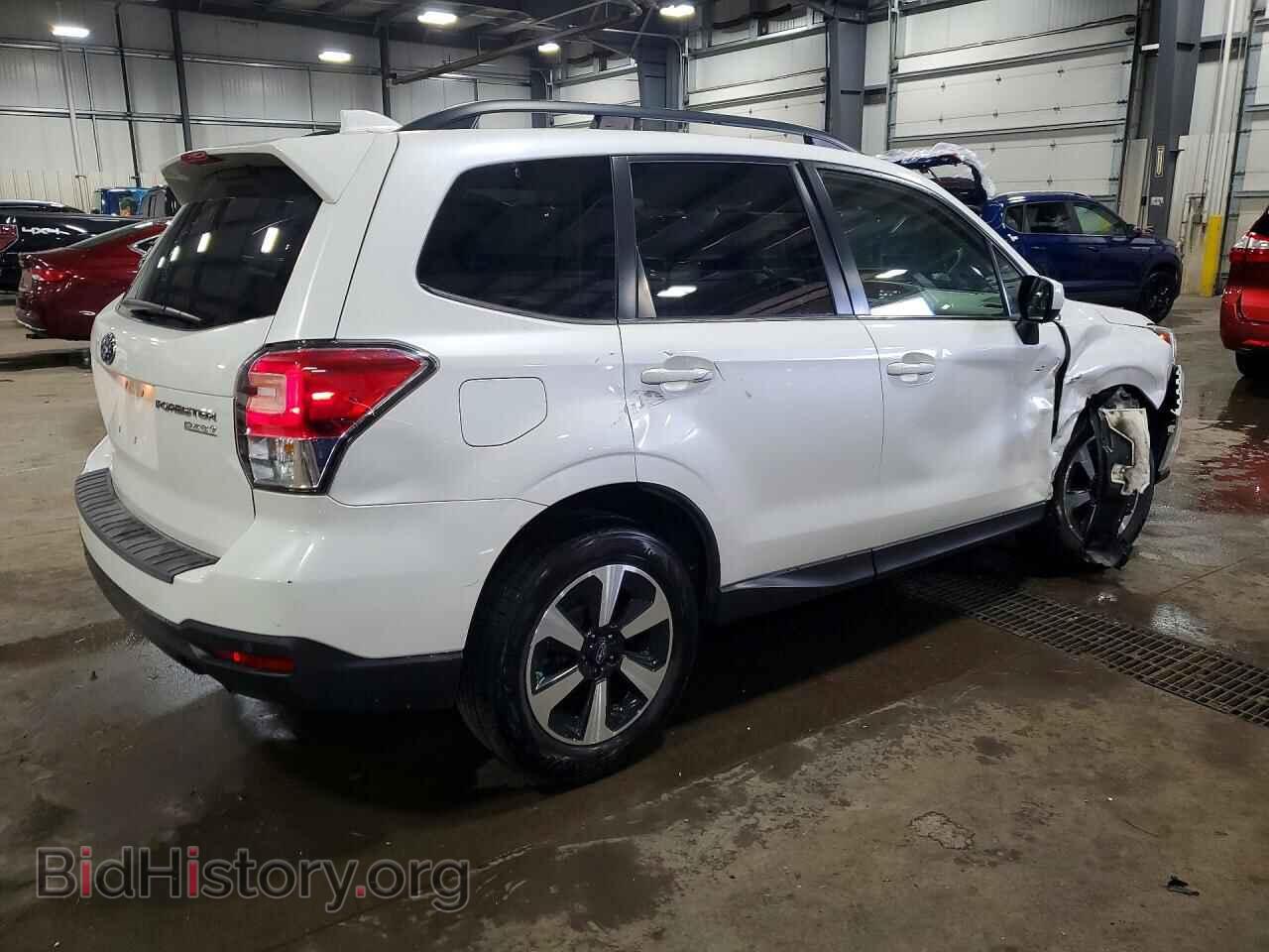 2017 SUBARU FORESTER - VIN: JF2SJARCXHH509939 - Фото 3