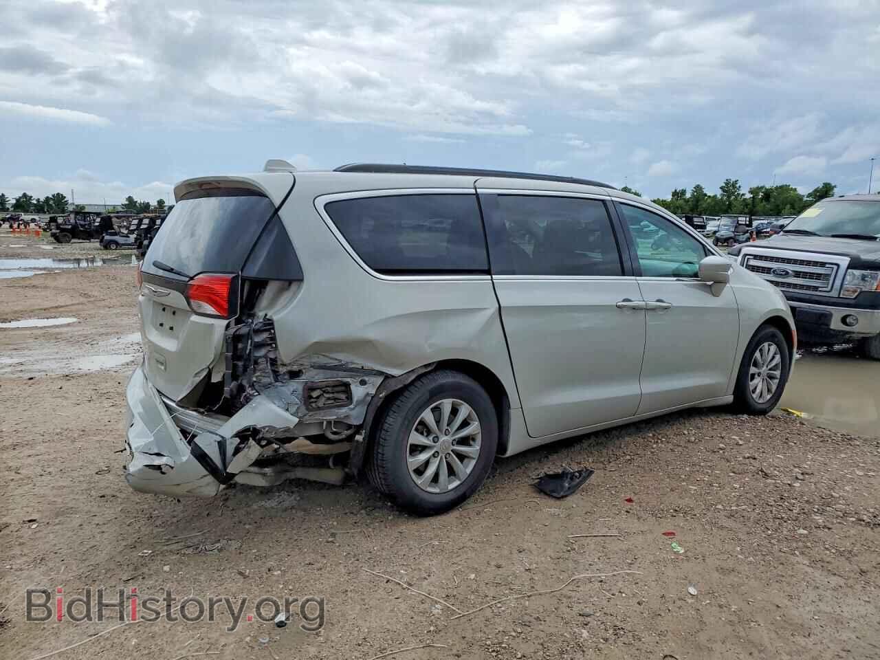 2017 CHRYSLER PACIFICA - VIN: 2C4RC1BG9HR633659 - Фото 3