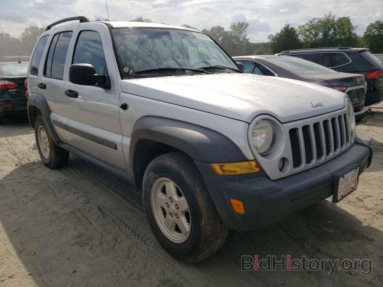 Фотография 1J4GL48K76W243775 - JEEP LIBERTY 2006