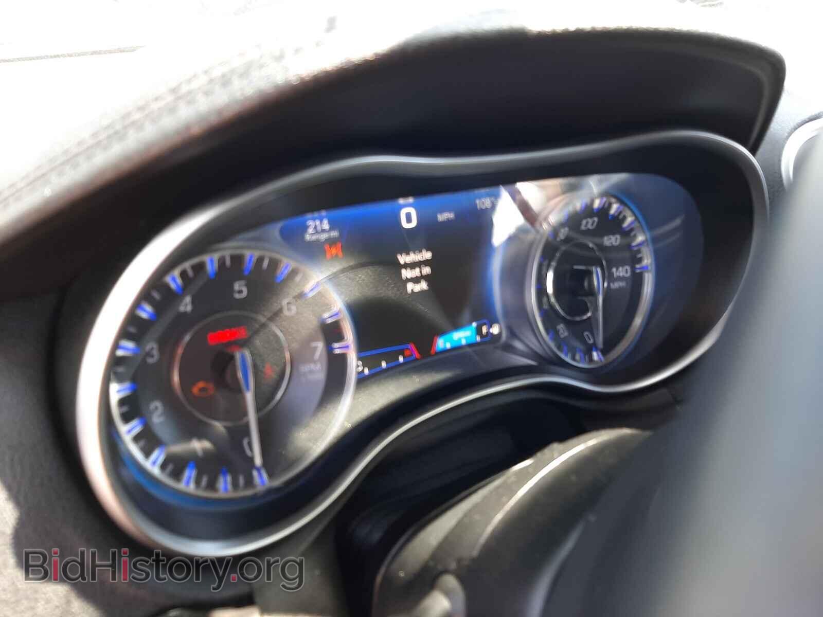 2015 CHRYSLER 300 - VIN: 2C3CCAAG2FH891701 - Фото 8