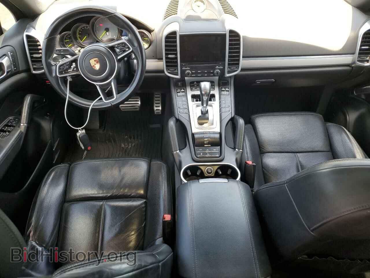 2017 PORSCHE CAYENNE - VIN: WP1AE2A28HLA70632 - Фото 8