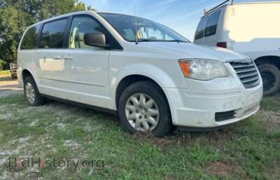 2010 Chrysler MINIVAN LX, белый — VIN 2A4RR4DEXAR374059, Copart
