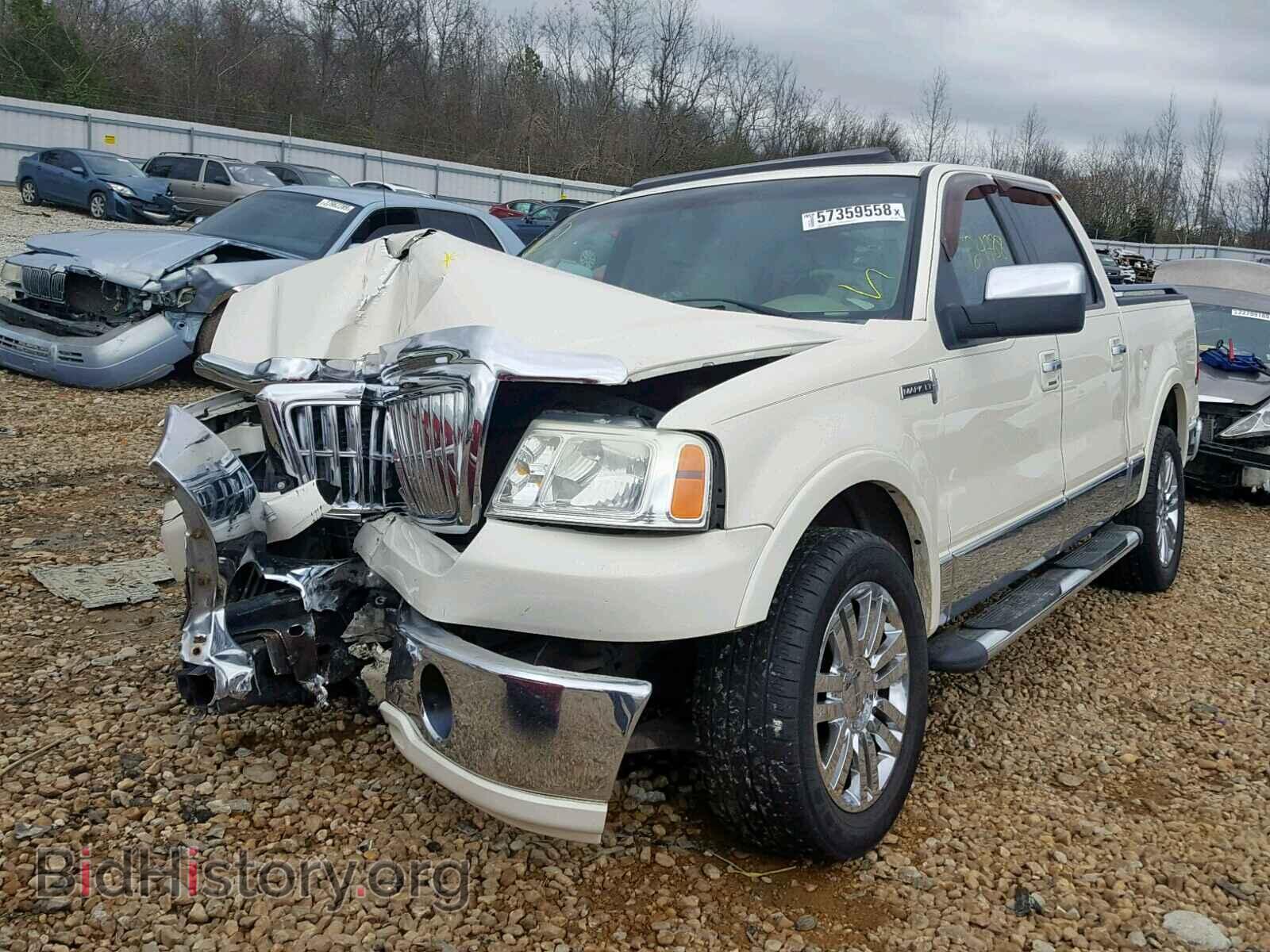 2007 LINCOLN MARK LT - VIN: 5LTPW16537FJ00491 - Фото 2