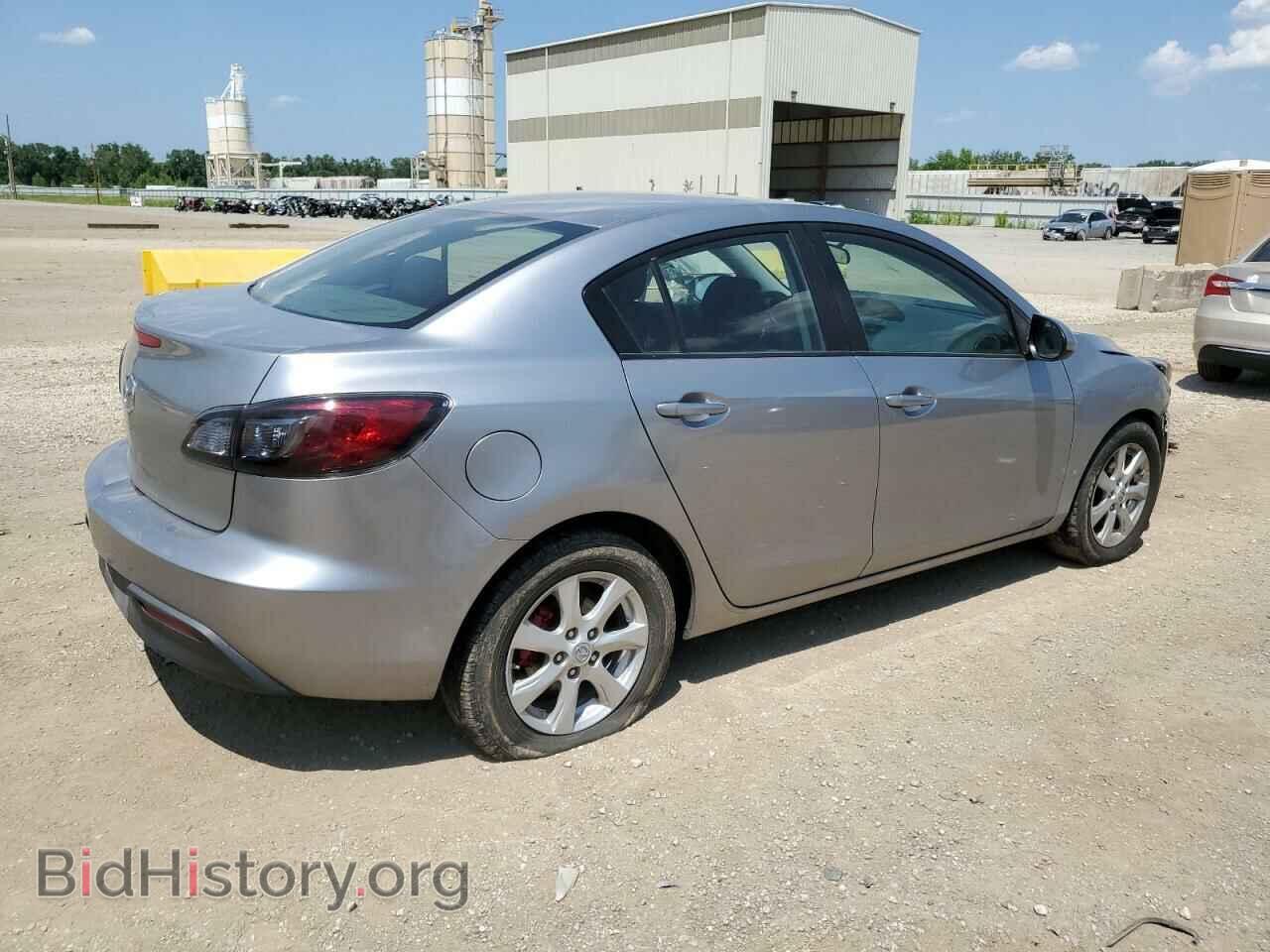 2011 MAZDA 3 - VIN: JM1BL1VF2B1402621 - Photo 3