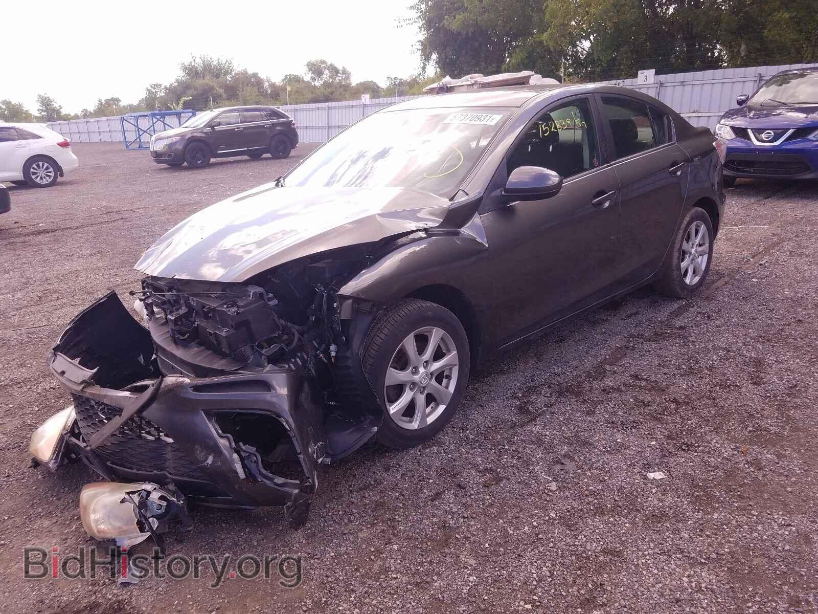 2011 MAZDA 3 - VIN: JM1BL1UF3B1409028 - Фото 2