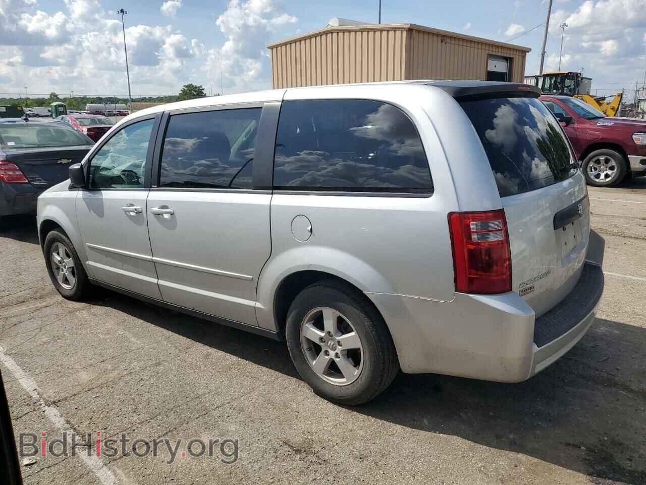 2010 DODGE CARAVAN - VIN: 2D4RN4DE8AR269895 - Photo 2