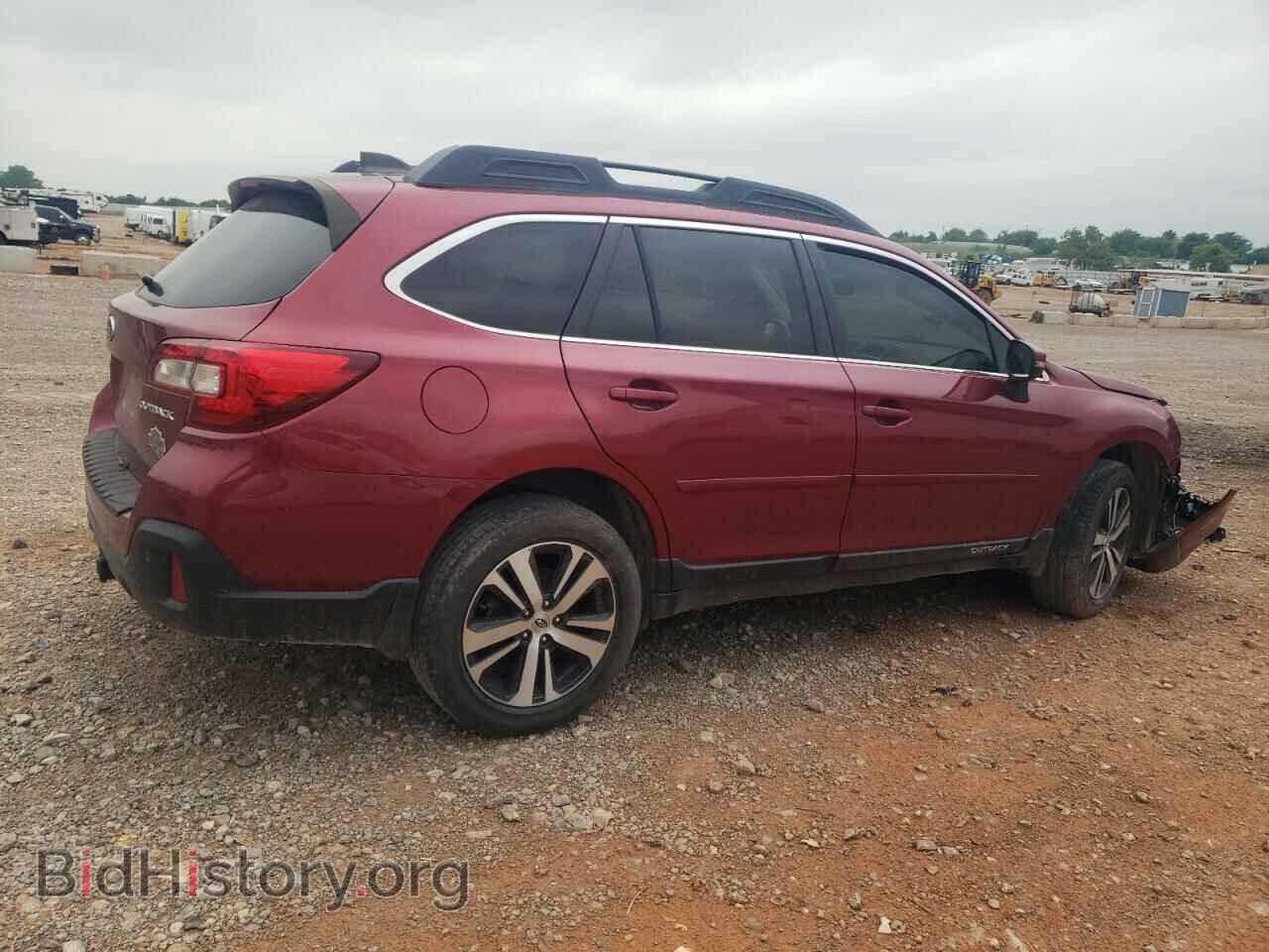 2018 SUBARU OUTBACK - VIN: 4S4BSANC3J3372455 - Фото 3
