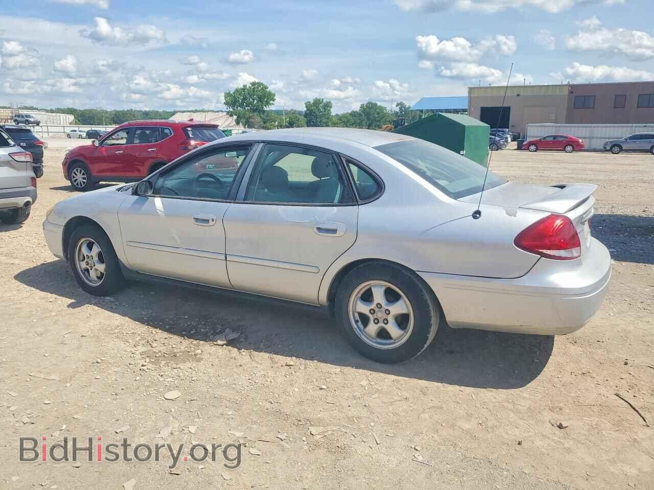 2005 FORD TAURUS - VIN: 1FAFP53205A255688 - Фото 2