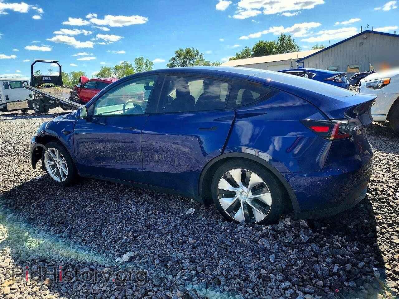 2021 TESLA MODEL Y - VIN: 5YJYGDEE3MF183900 - Фото 2