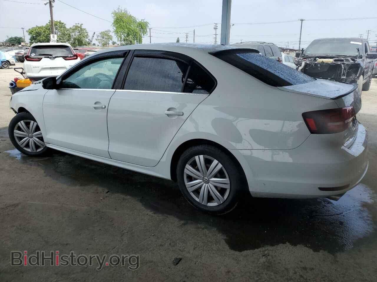 2017 VOLKSWAGEN JETTA - VIN: 3VW2B7AJ2HM334071 - Photo 2
