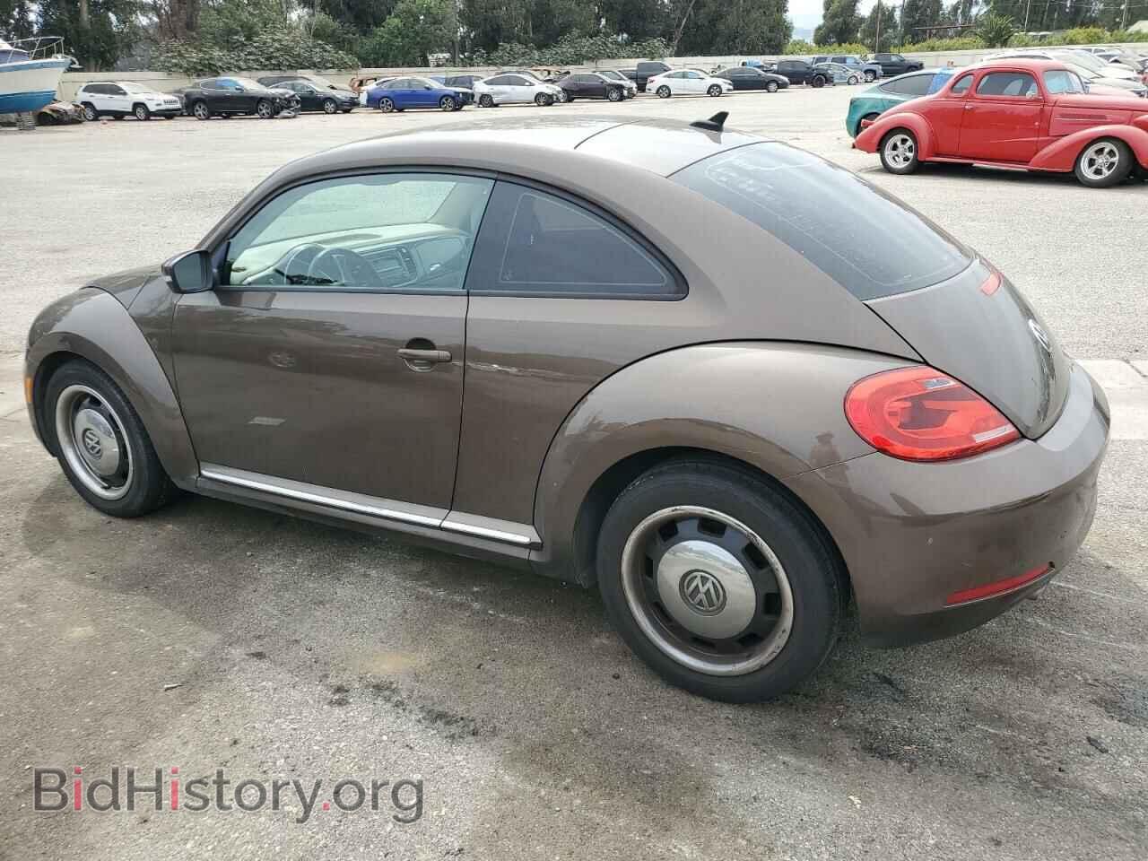 2014 VOLKSWAGEN BEETLE - VIN: 3VWJP7AT3EM629884 - Фото 2