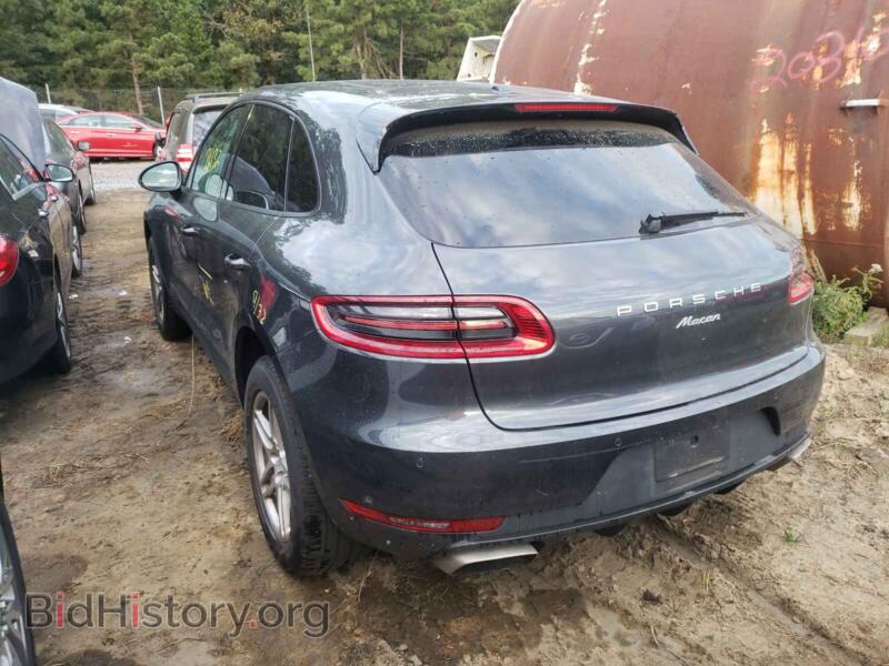 2017 Porsche MACAN (VIN WP1AA2A56HLB06338) — photo 3 of 10