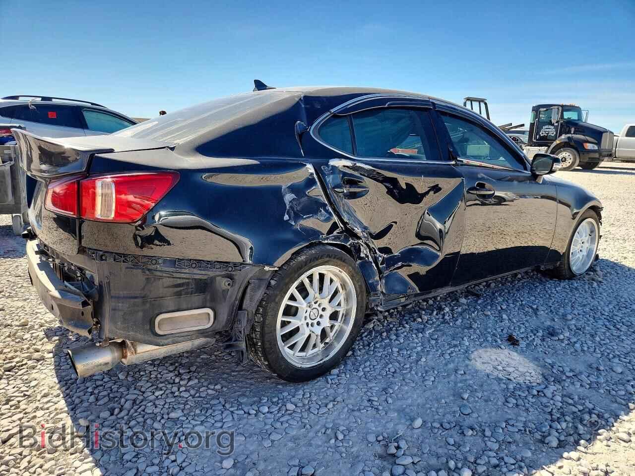2011 LEXUS IS - VIN: JTHCF5C26B5046054 - Photo 3