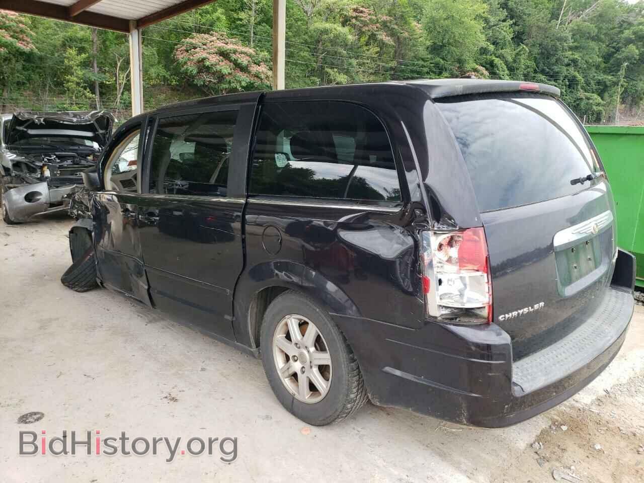 2010 CHRYSLER MINIVAN - VIN: 2A4RR2D18AR423650 - Photo 2