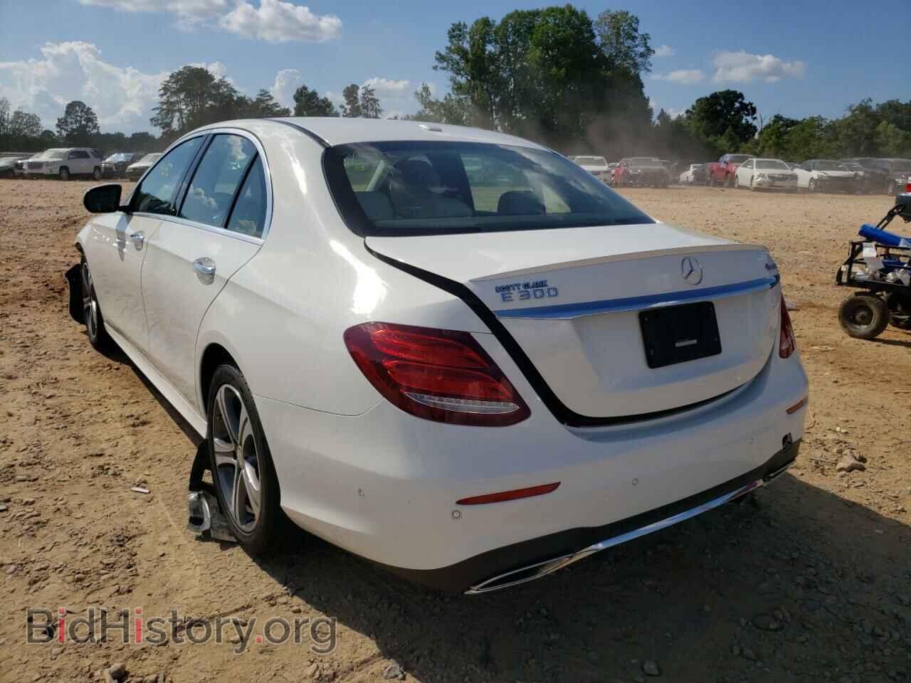 2017 MERCEDES-BENZ E-CLASS - VIN: WDDZF4KB8HA089436 - Фото 3