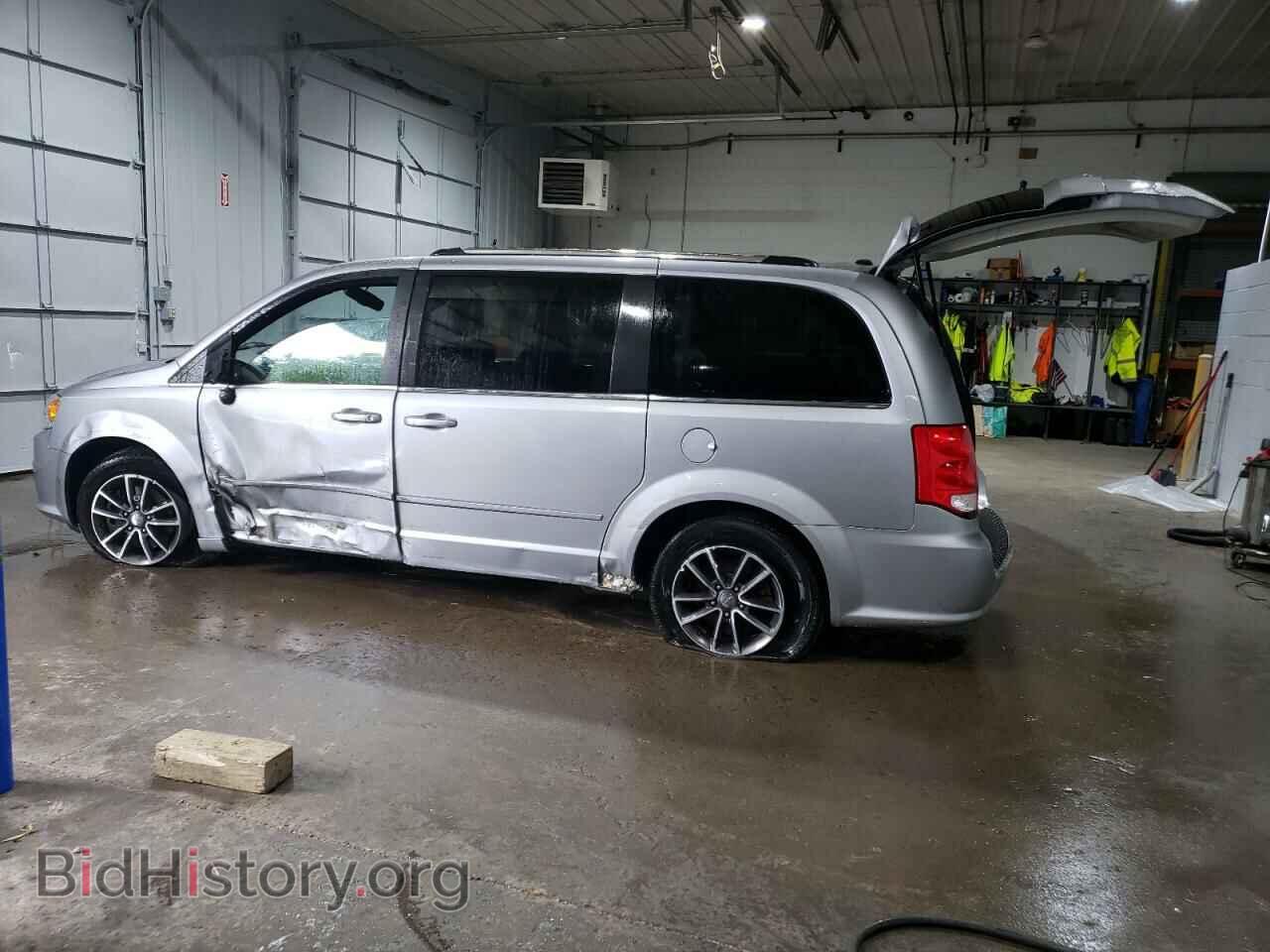2017 DODGE CARAVAN - VIN: 2C4RDGCG1HR828024 - Фото 2