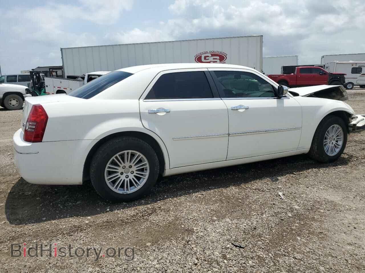 2010 CHRYSLER 300 - VIN: 2C3CA4CD7AH176920 - Фото 3