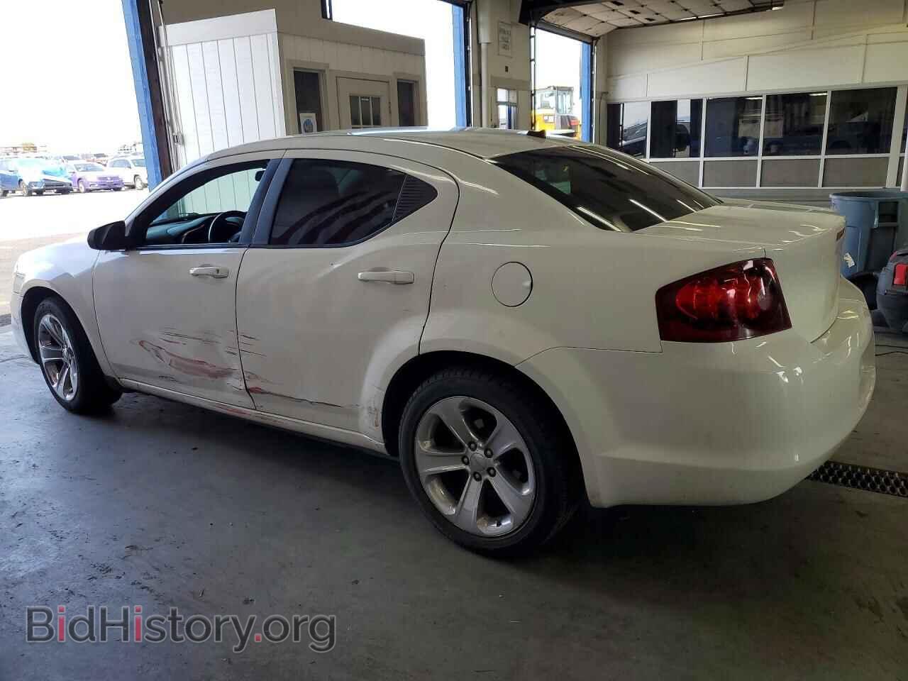 2011 DODGE AVENGER - VIN: 1B3BD1FB3BN557326 - Фото 2