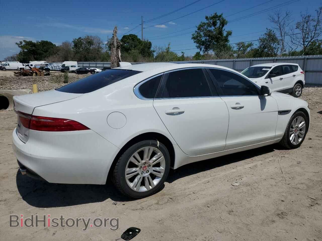 2017 JAGUAR XF - VIN: SAJBD4BVXHCY39095 - Фото 3