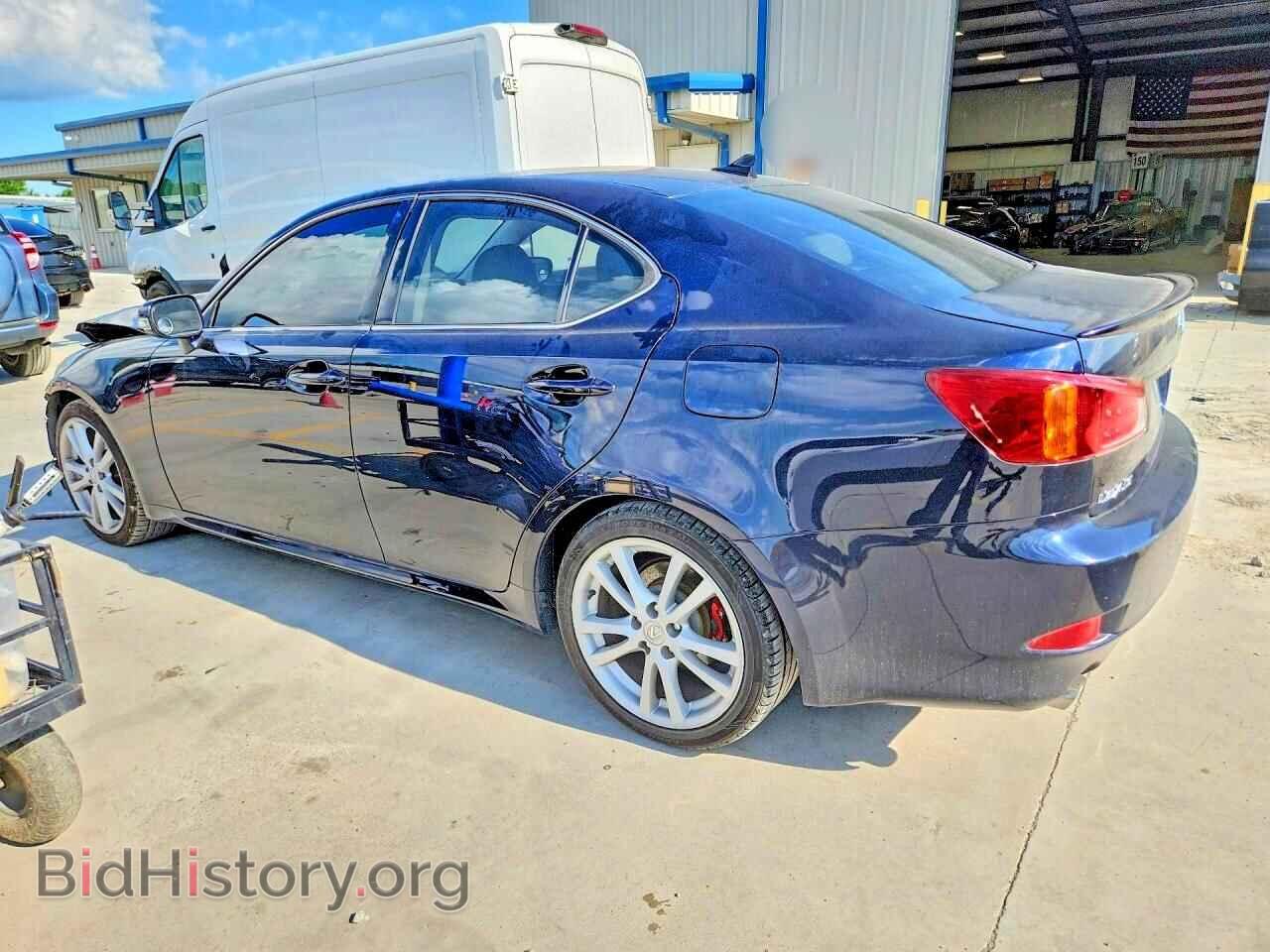 2010 LEXUS IS - VIN: JTHBF5C29A5113529 - Photo 2