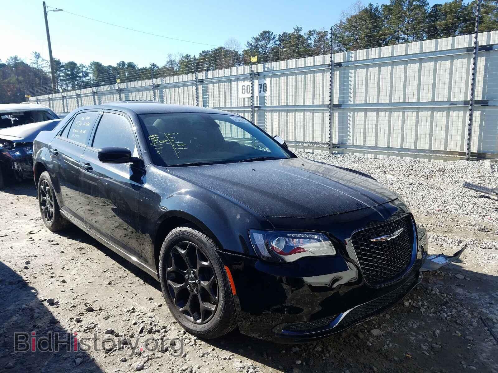 Фотография 2C3CCARG0KH556483 - CHRYSLER 300 2019
