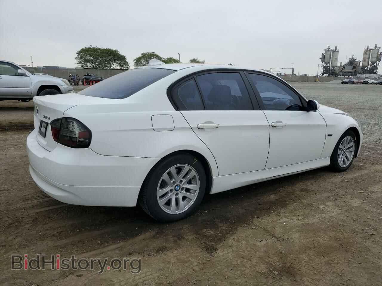 2006 BMW 3 SERIES - VIN: WBAVB13596K001056 - Фото 3