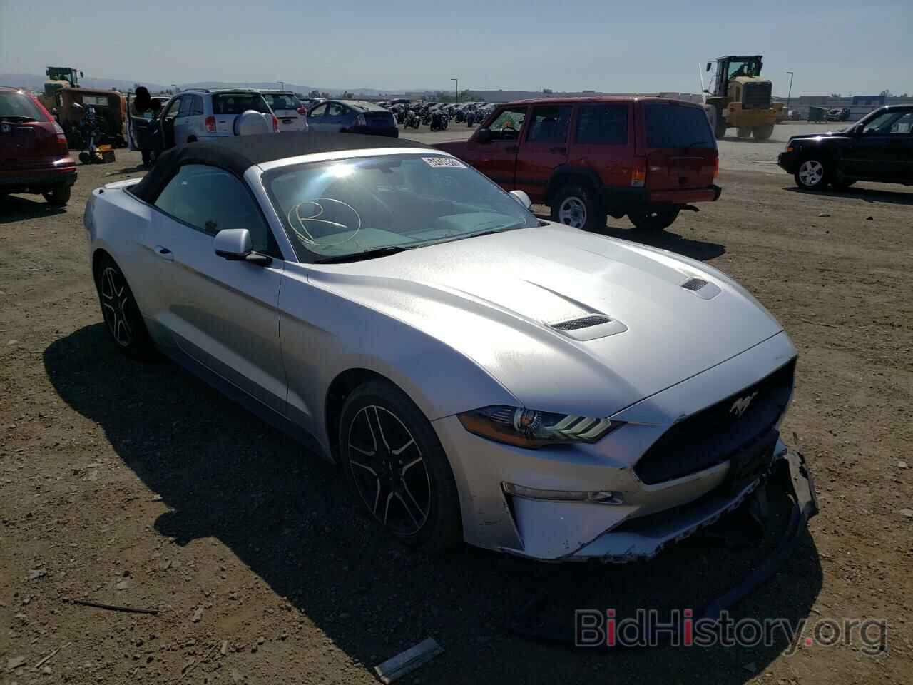 Photo 1FATP8UH5J5110284 - FORD MUSTANG 2018