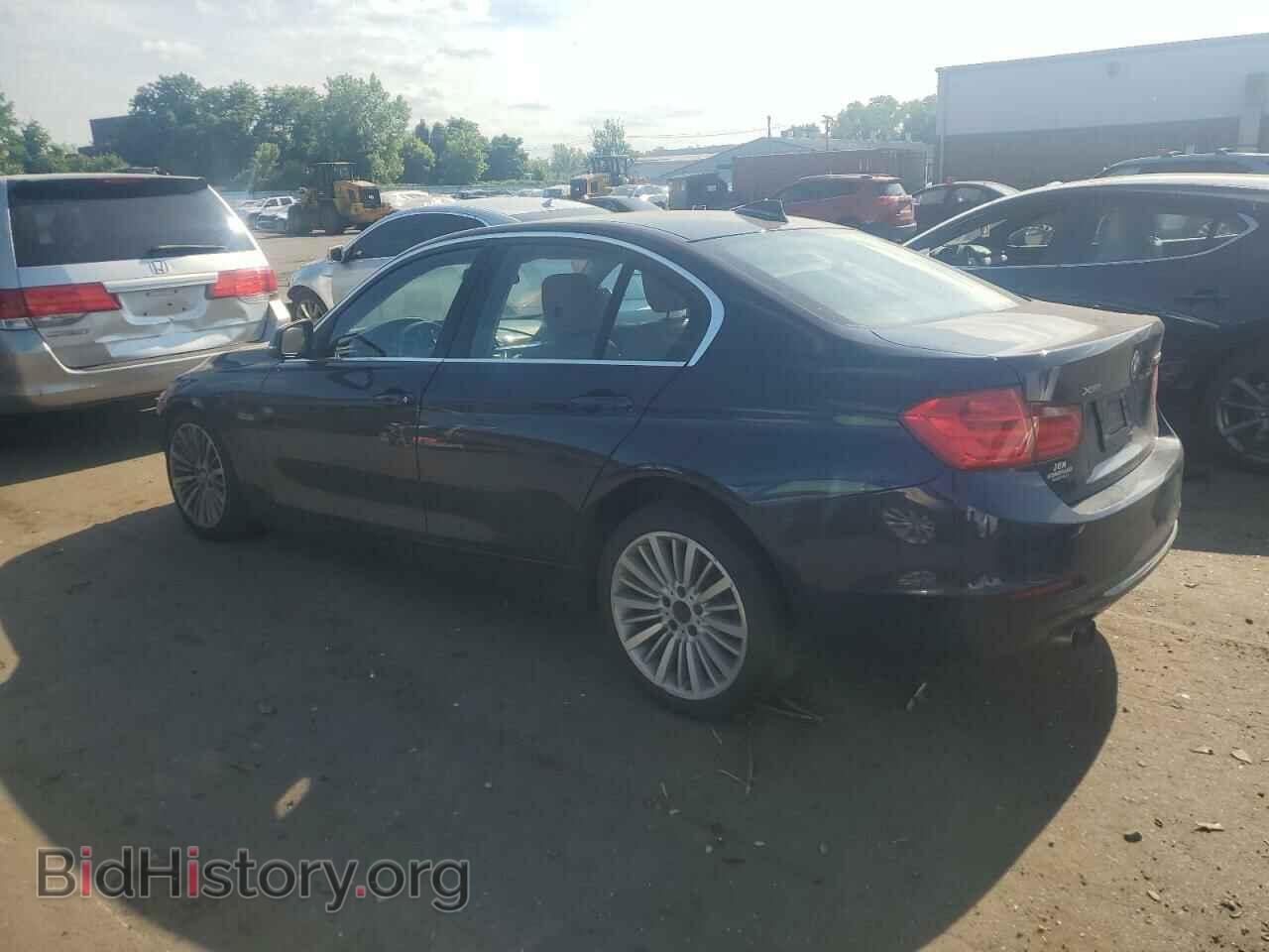 2014 BMW 3 SERIES - VIN: WBA3B5C51EF959338 - Фото 2