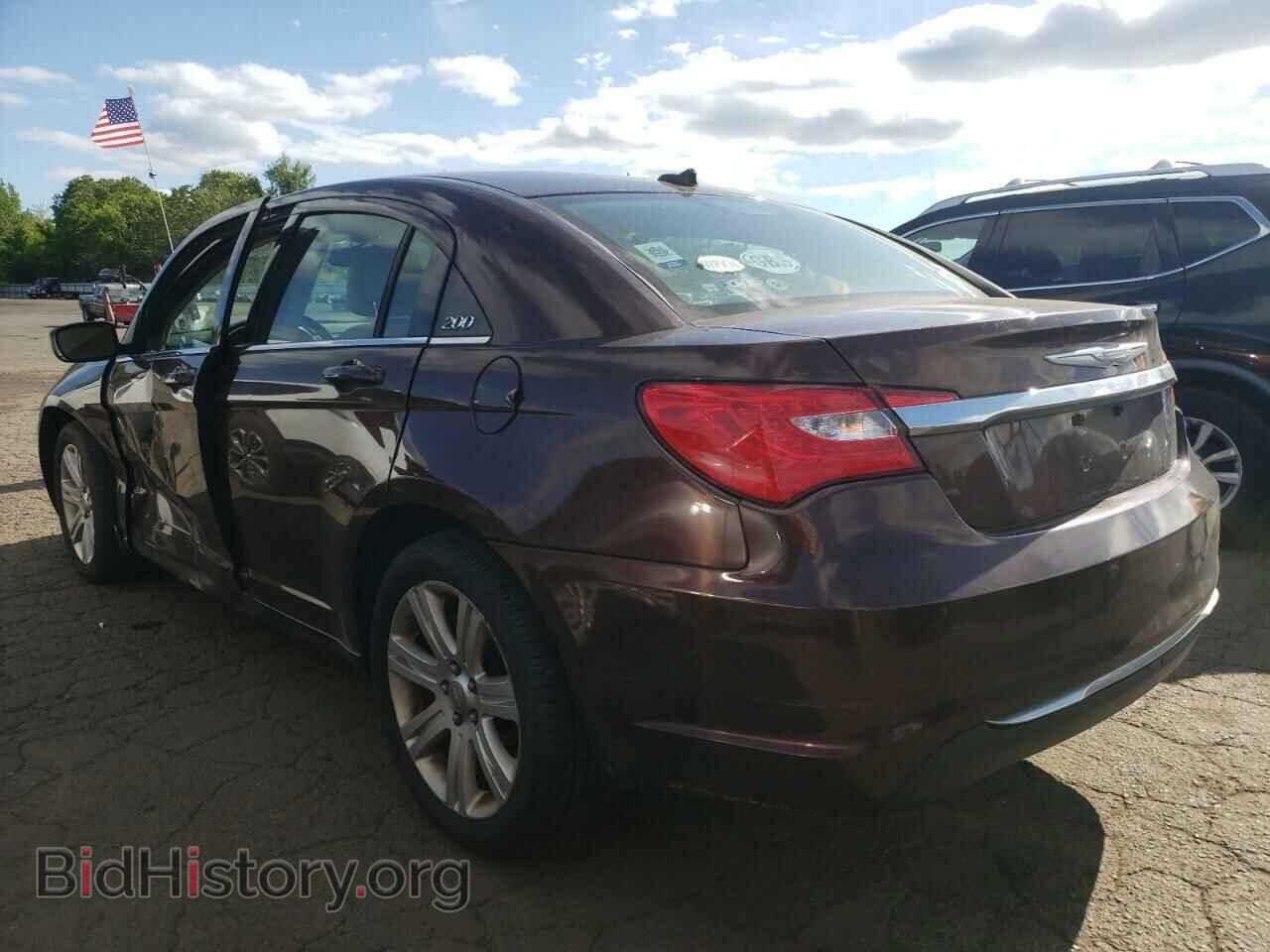 2012 CHRYSLER 200 - VIN: 1C3CCBBG8CN184805 - Фото 2