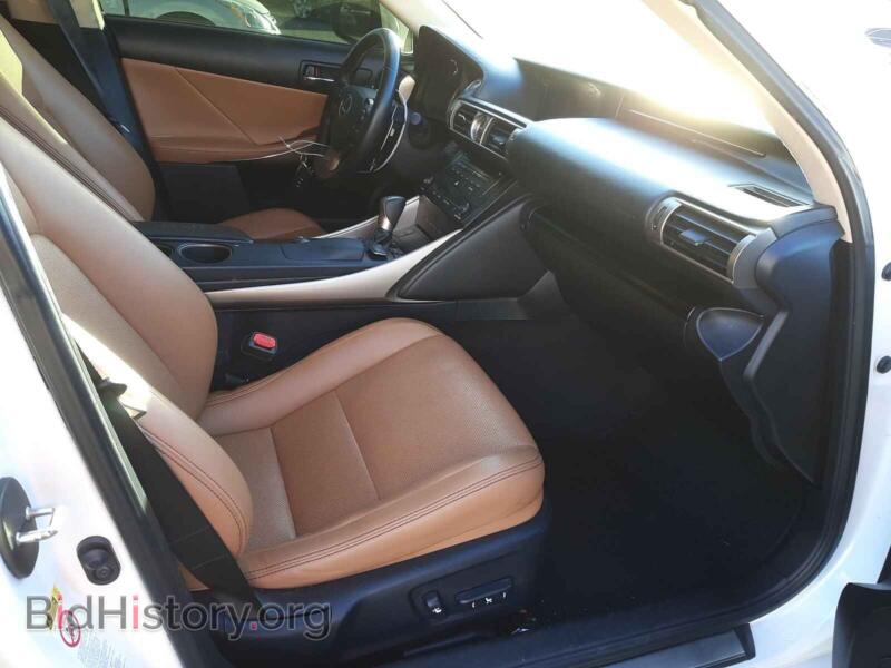 2014 Lexus IS (VIN JTHBF1D25E5020889) — фото 5 из 10