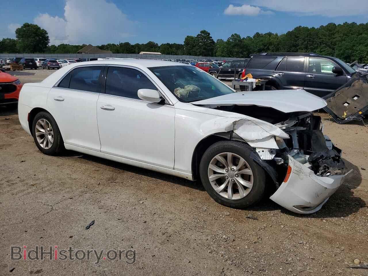 2015 CHRYSLER 300 - VIN: 2C3CCAAG2FH785989 - Photo 4