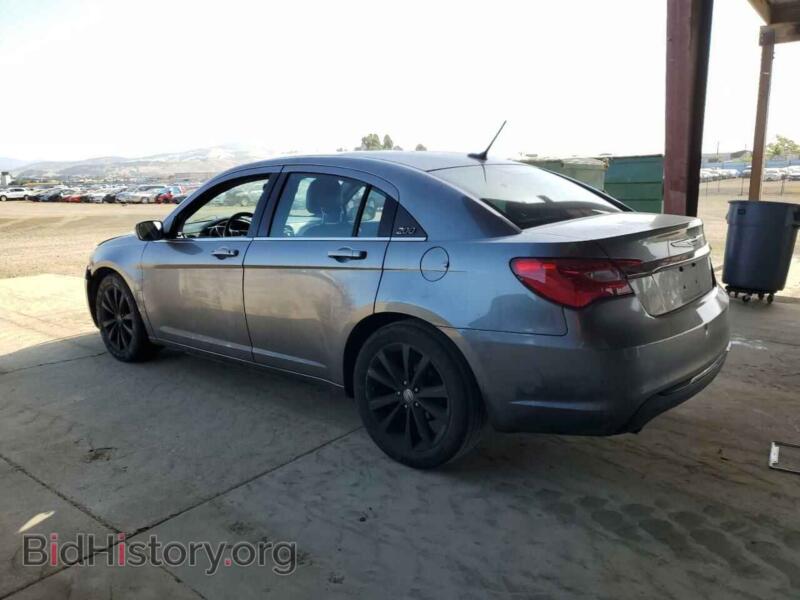 2013 Chrysler 200 (VIN 1C3CCBCG9DN592942) — фото 2 из 12
