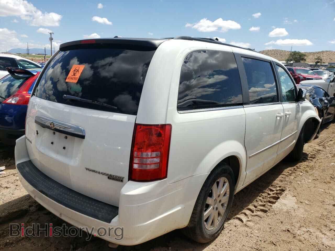 2010 CHRYSLER MINIVAN - VIN: 2A4RR8D12AR441628 - Фото 3