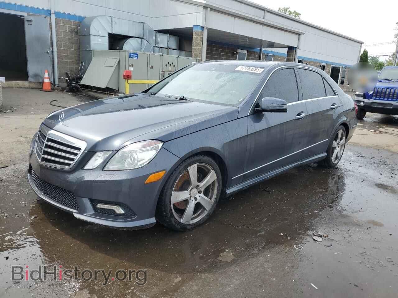 Photo WDDHF8HB9BA437892 - MERCEDES-BENZ E-CLASS 2011