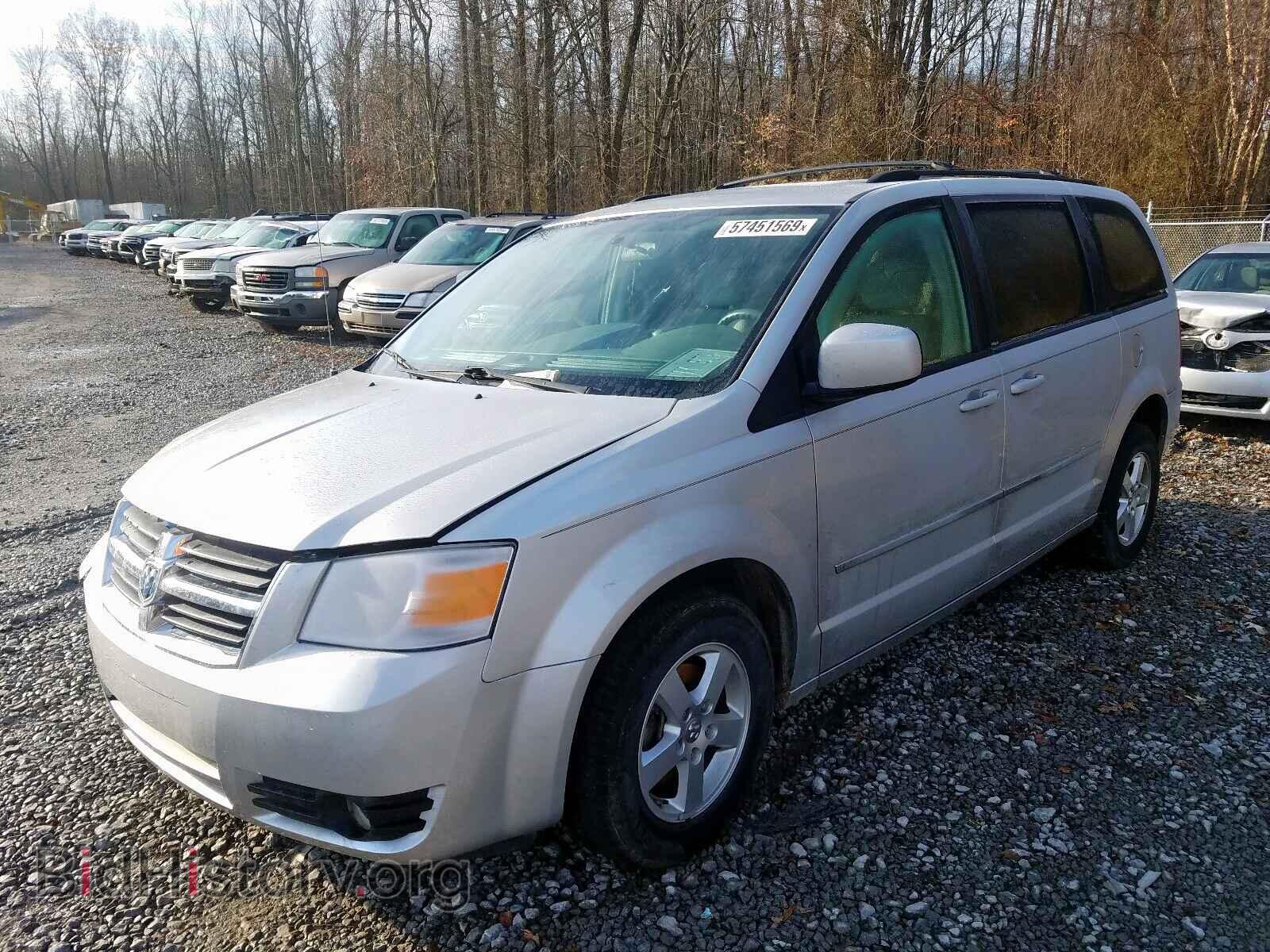 2010 DODGE CARAVAN - VIN: 2D4RN5D11AR281888 - Фото 2