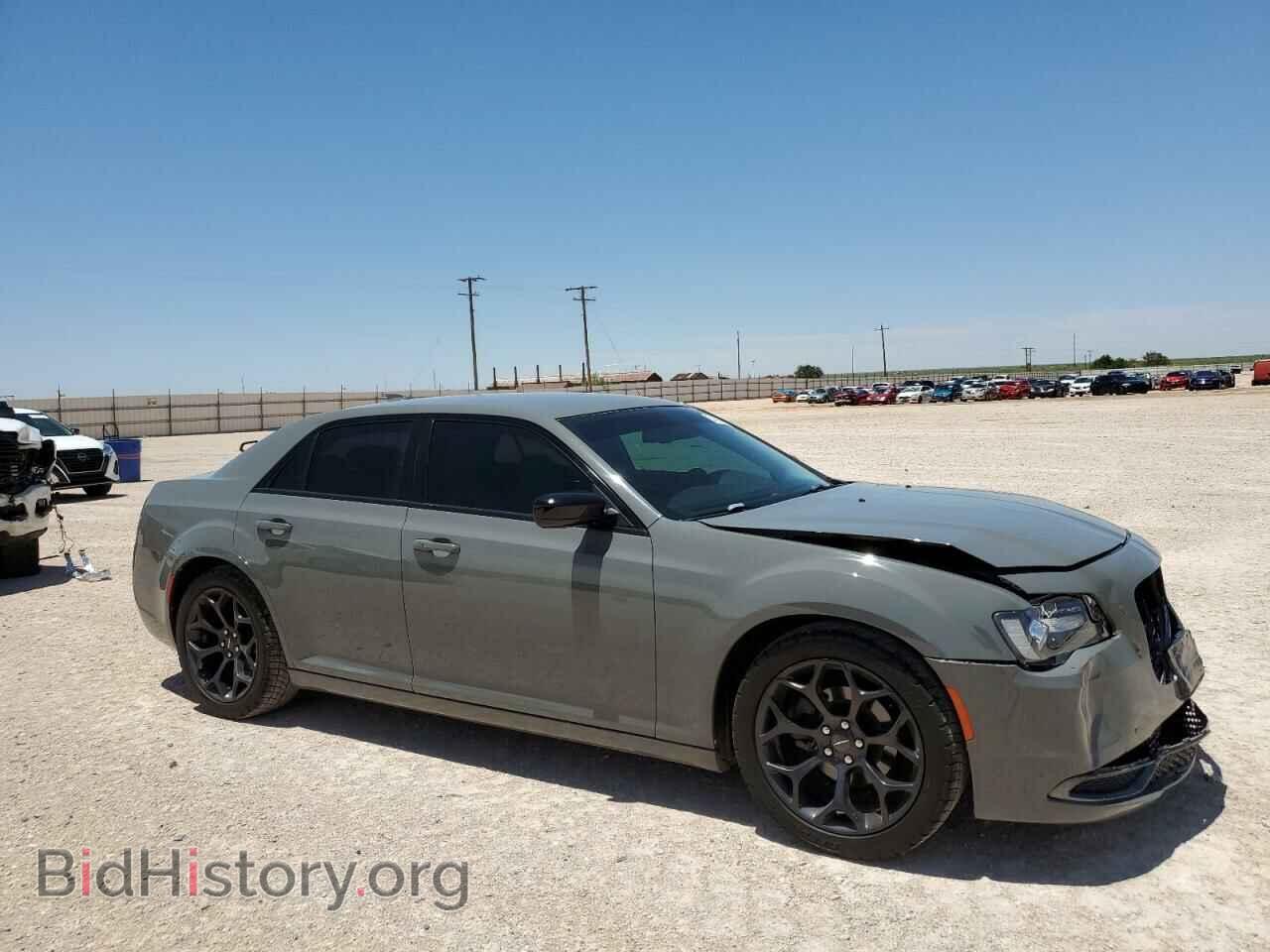 2019 CHRYSLER 300 - VIN: 2C3CCAAG0KH654554 - Фото 4