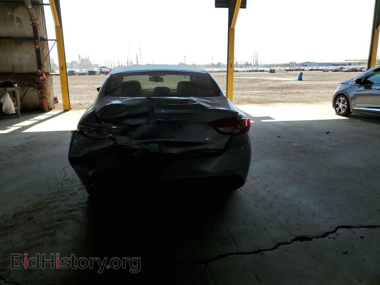 2016 CHRYSLER 200 - VIN: 1C3CCCFB3GN182504 - Фото 6