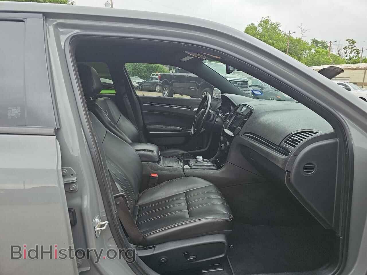 2019 CHRYSLER 300 - VIN: 2C3CCABG4KH559851 - Фото 5