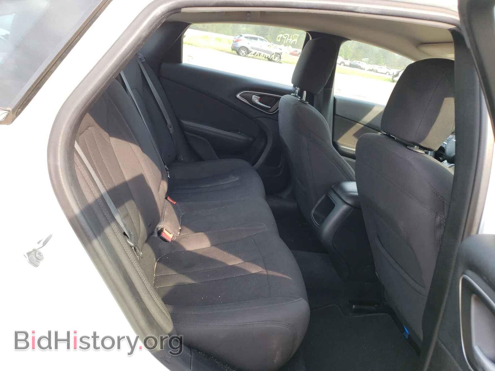 2015 CHRYSLER 200 - VIN: 1C3CCCAB3FN666128 - Фото 6
