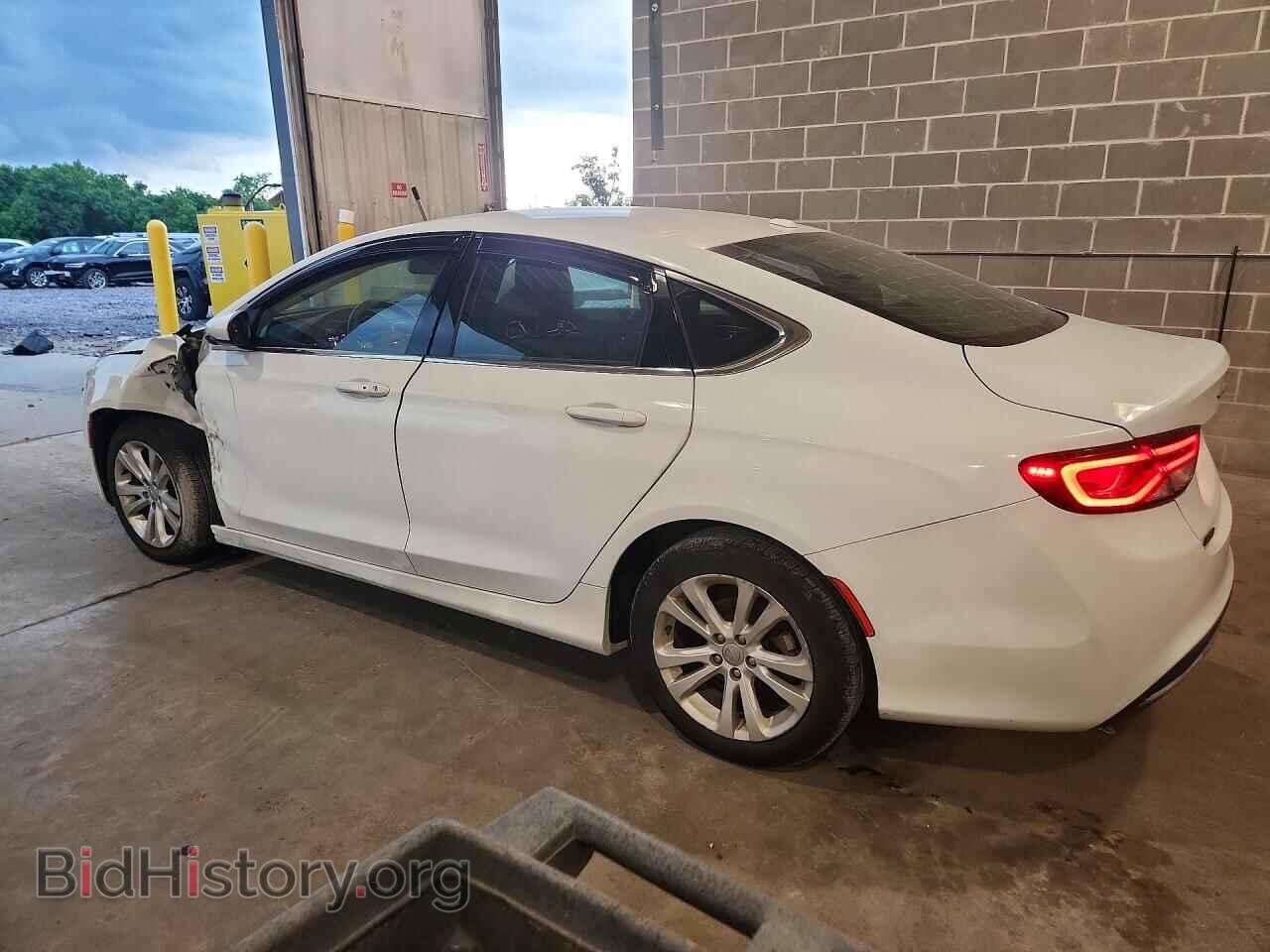 2015 CHRYSLER 200 - VIN: 1C3CCCAB0FN569081 - Фото 2