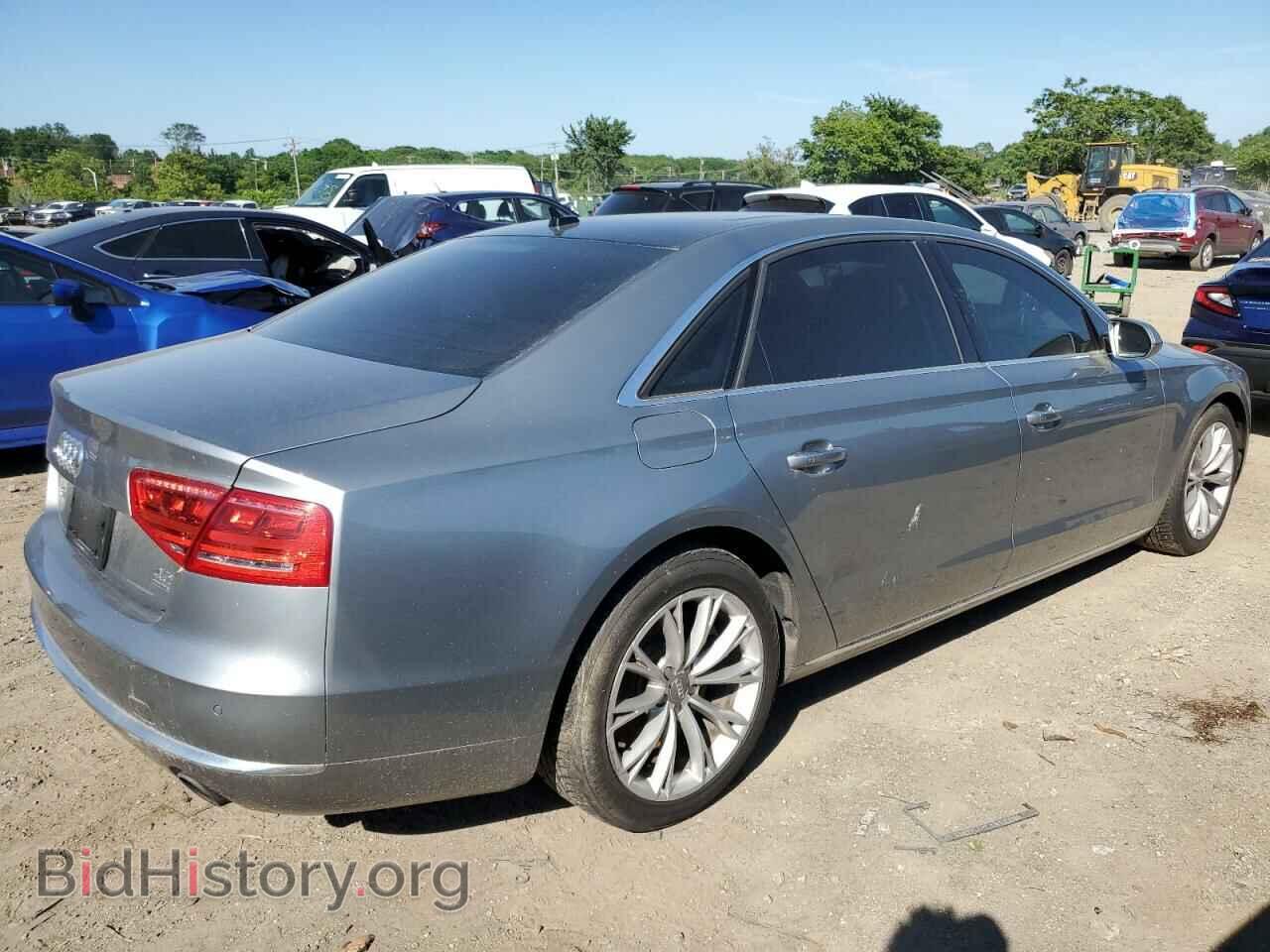 2011 AUDI A8 - VIN: WAURVAFD8BN020749 - Фото 3