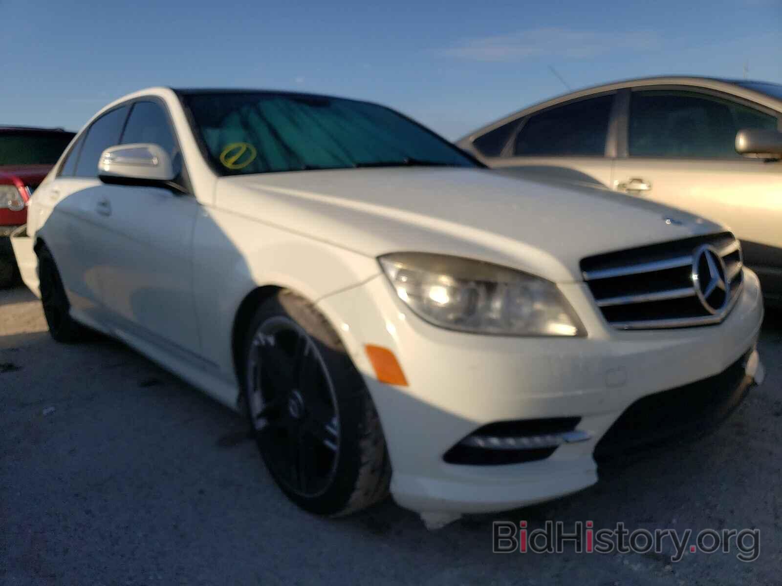 Photo WDDGF54X19F209393 - MERCEDES-BENZ C-CLASS 2009