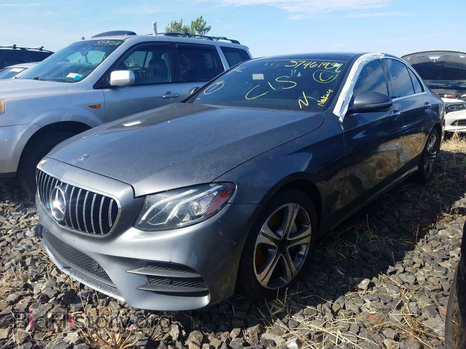 2018 MERCEDES-BENZ E-CLASS - VIN: WDDZF4KB9JA400278 - Фото 2