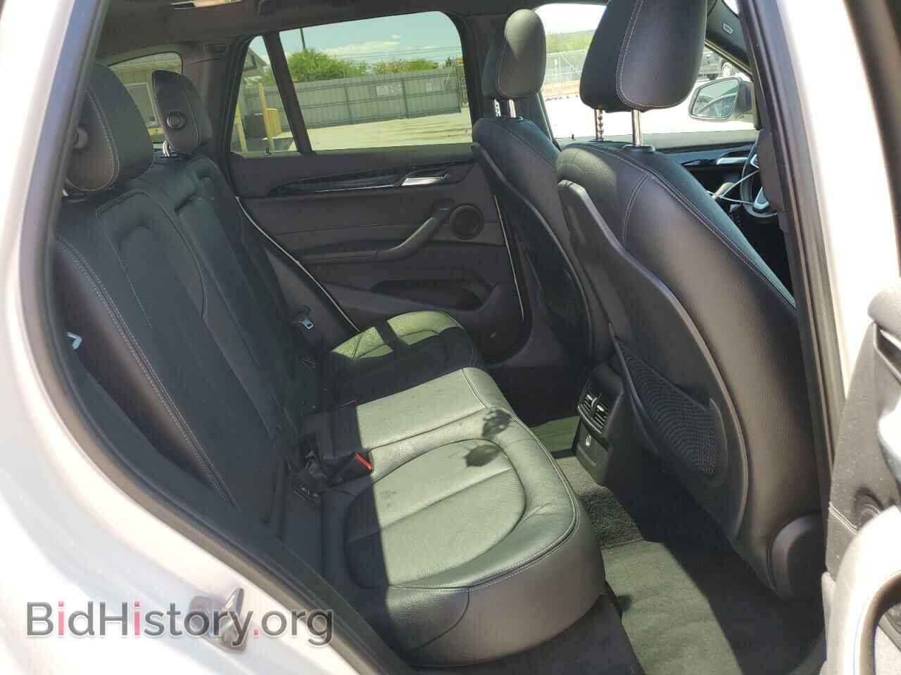2017 BMW X1 - VIN: WBXHT3C38H5F86419 - Фото 10