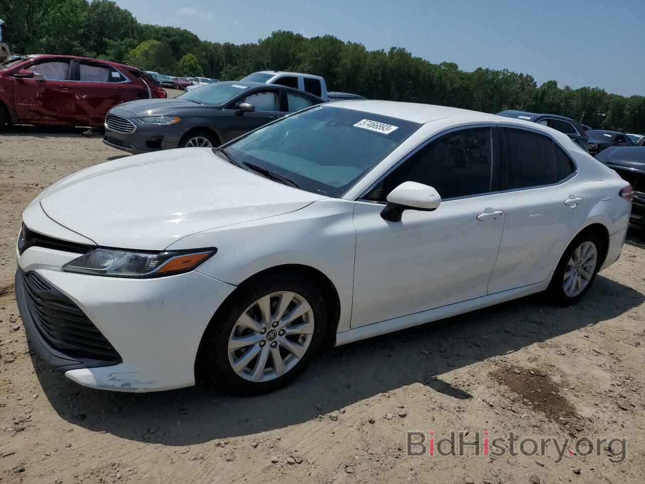 Photo 4T1B11HK9JU569338 - TOYOTA CAMRY 2018