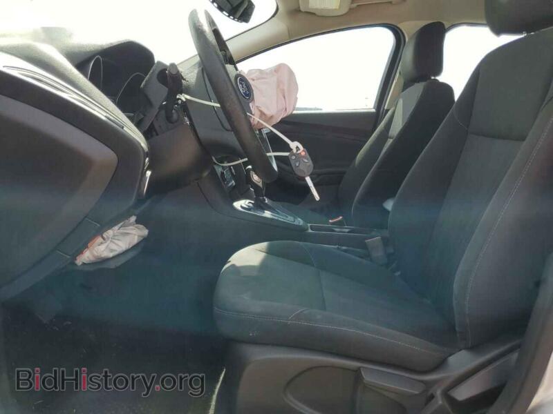 2017 Ford FOCUS (VIN 1FADP3FE6HL330937) — photo 7 of 14