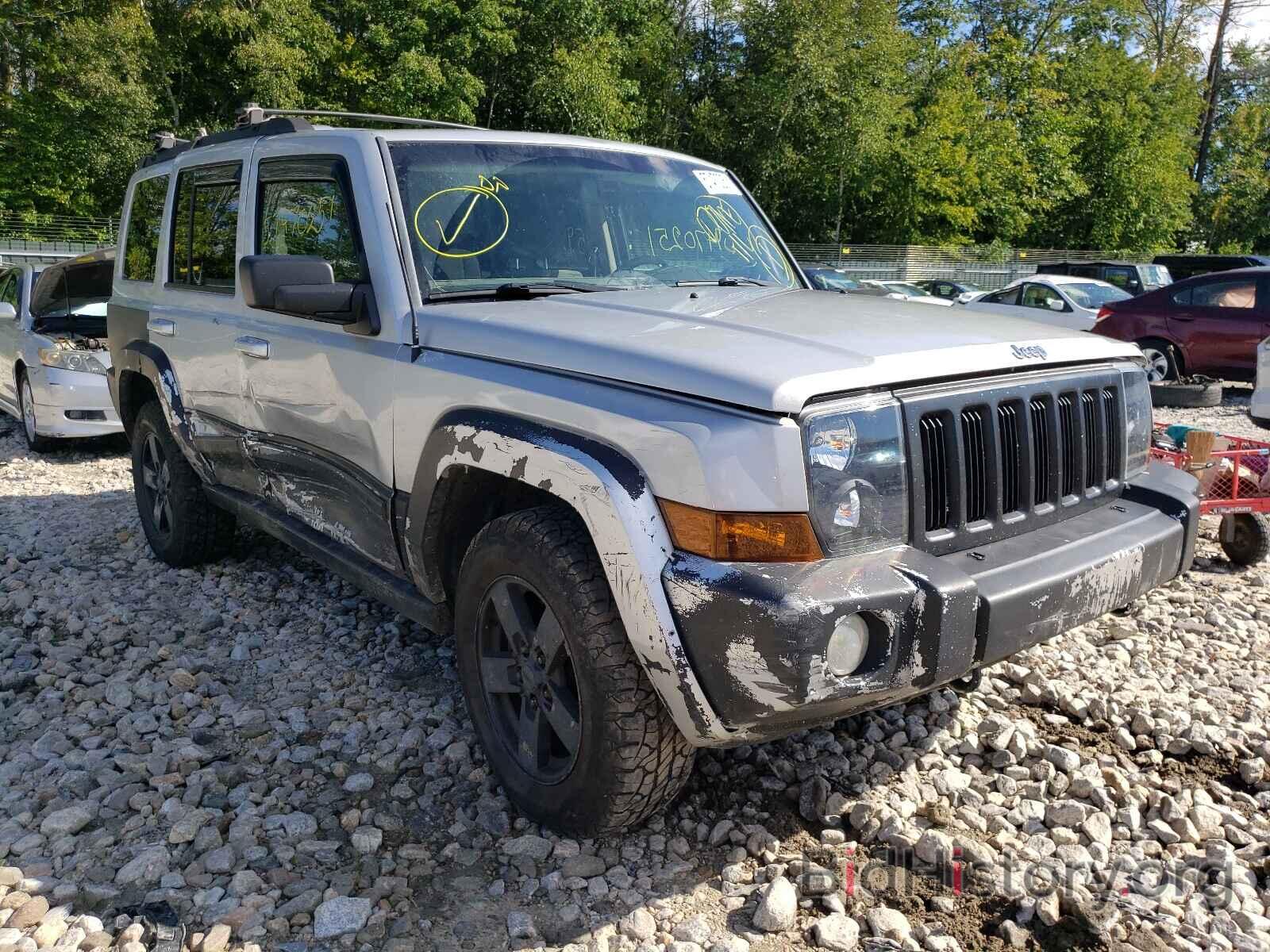 Фотография 1J8HG48NX6C267037 - JEEP COMMANDER 2006